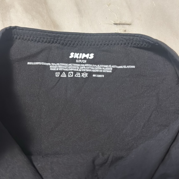 Skims fits everybody maternity high waisted brief NWT size small - Picture 6 of 6